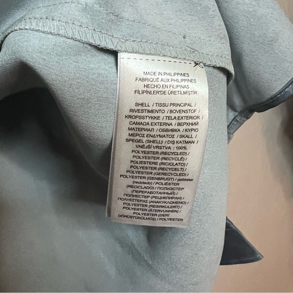 Lauren Ralph Lauren  Women’s Relaxed Fit Print Charmeuse Shirt in blue Size: XL - Picture 5 of 5